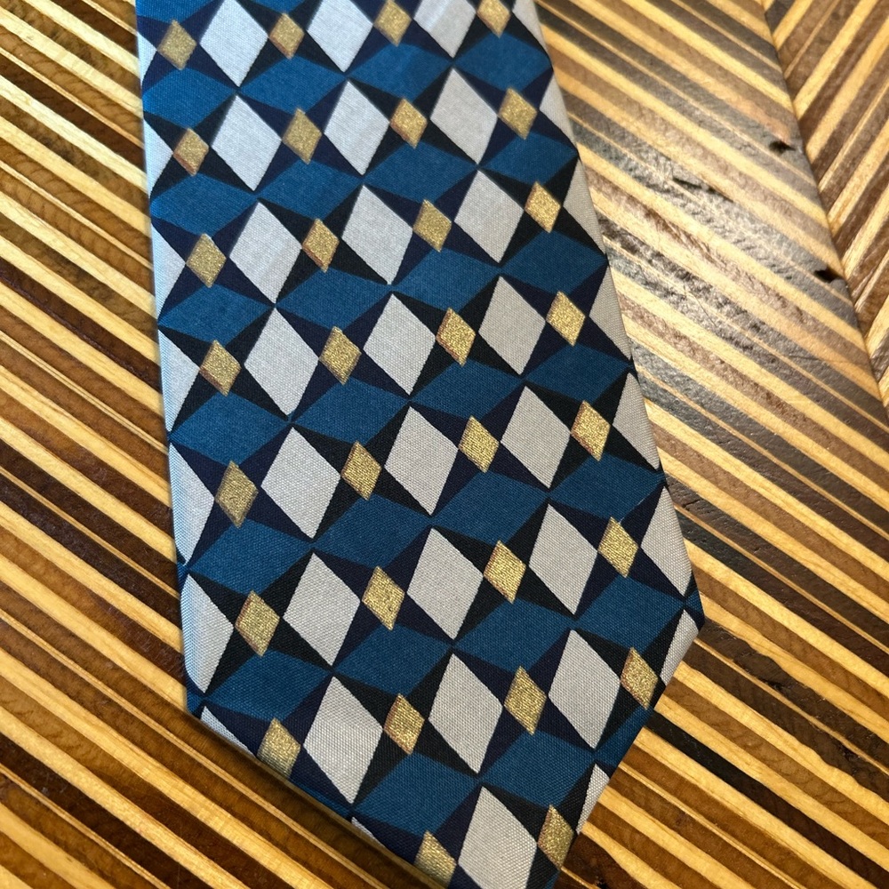Geometric Patterned Tie in Blue and Gold